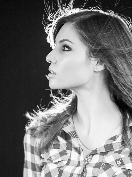 Beautiful caucasian long haired girl posing — Stock Photo, Image