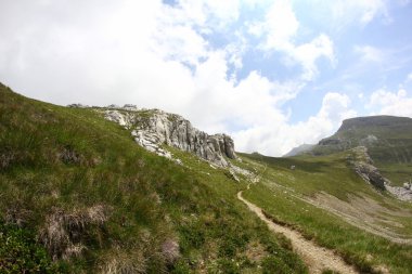 Romanya 'daki Güney Karpatlar' ın bir parçası olan Bucegi Dağları 'ndan manzara