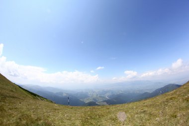 Romanya 'daki Güney Karpatlar' ın bir parçası olan Bucegi Dağları 'ndan manzara