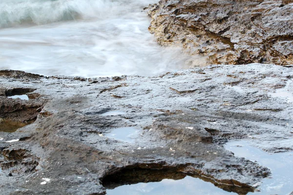 Aegean shore in Greece, Thassos island - waves and rocks - long exposure photography — Stock Photo, Image