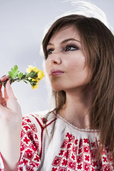 Beautiful caucasian girl posing — Stock Photo, Image