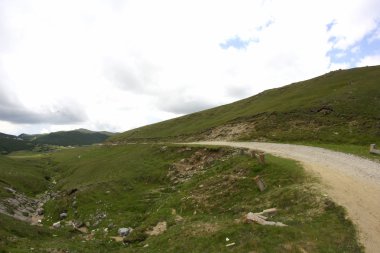 Romanya 'daki Güney Karpatlar' ın bir parçası olan Bucegi Dağları 'ndan manzara