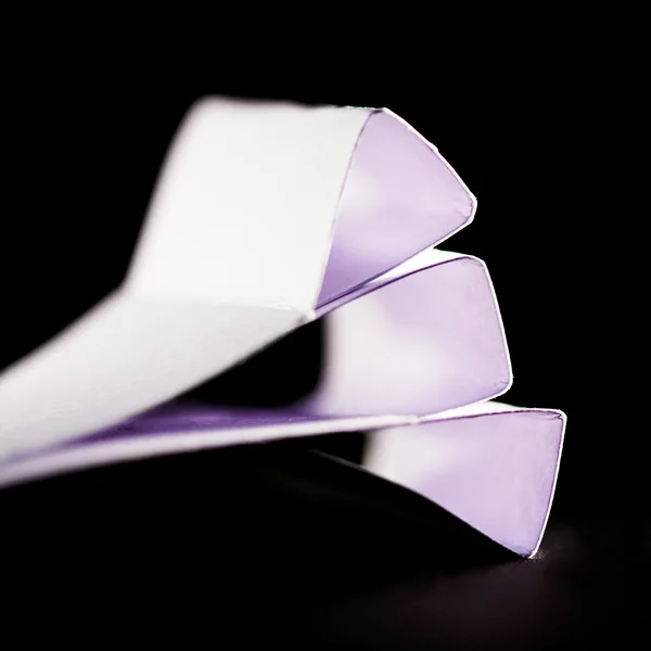 Abstrakte Papierformen mit Papierhintergrund — Stockfoto