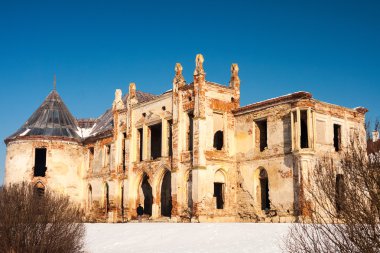 Bontida, Banffy kalesi kalıntıları yakın: Cluj Napoca, Romanya. Kış saati