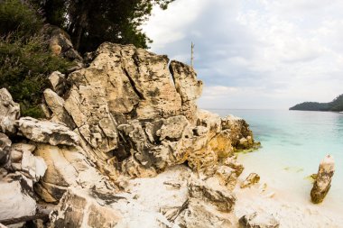 Saliara Beach (denilen mermer Beach), güzel beyaz plaj Thassos Island, Yunanistan