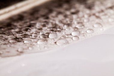 Renkli tavuk tüy ile soyut kompozisyon