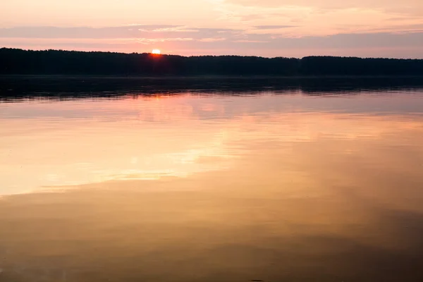 Sunrise on the Danube at Oriahovo, the border between Romania and Bulgaria — Stock Photo, Image