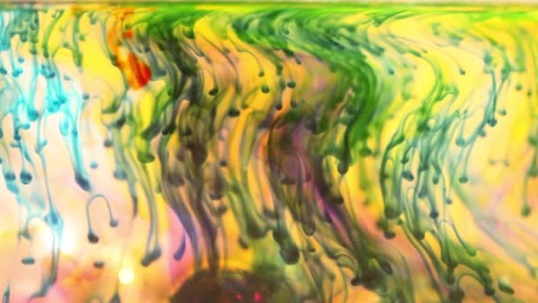 水と美しい抽象的な動きのための混合インク — ストック動画