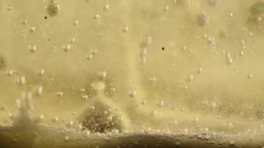 Efervesan karışımı yağ, su ve renkli mürekkep