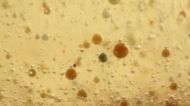 Efervesan karışımı yağ, su ve renkli mürekkep