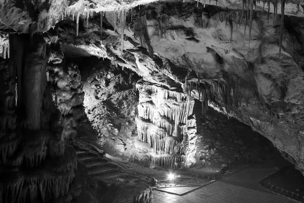 Scena z bułgarskiej Jaskinia Saeva w regionie — Zdjęcie stockowe