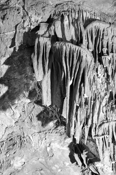 Scena z bułgarskiej Jaskinia Saeva w regionie — Zdjęcie stockowe