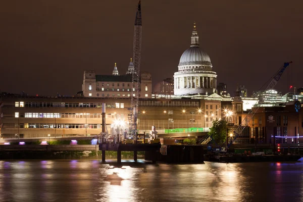 Noches en Londres desde los muelles —  Fotos de Stock