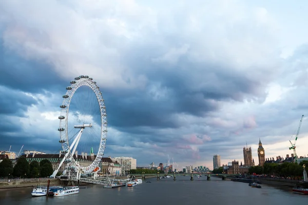 Trenta. 07. 2015, LONDRA, Regno Unito, Londra all'alba — Foto Stock