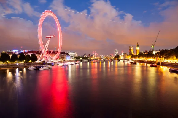 30. 07. 2015, London, Storbritannien, London i gryningen — Stockfoto