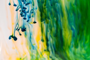 Mürekkep ve küçük kabarcıklar ile soyut kompozisyon. Güzel arka plan, doku ve renk