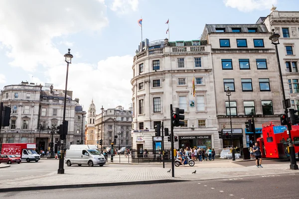 22. 07. 2015, LONDRES, Reino Unido - Paisaje urbano y personas, vista desde Trafalgar Square — Foto de Stock