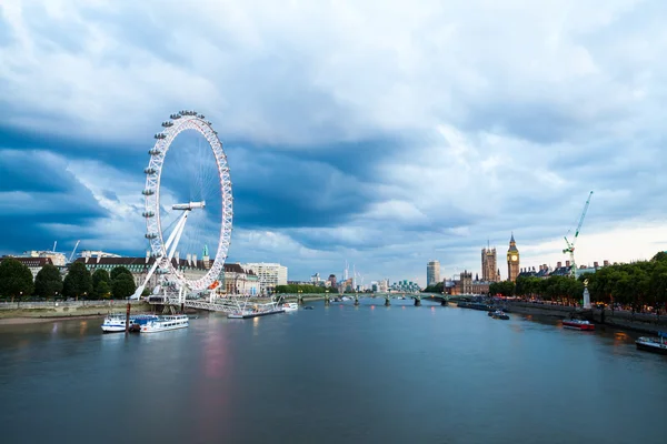 Şafakta 2015 Londra Ngiltere Londra Golden Jubilee Köprüsü Nden Görüntülemek — Stok fotoğraf