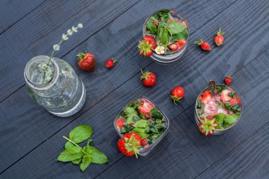 Alkolsüz mojito çilek kokteyli