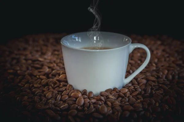 Hot Coffee White Coffee Cup Many Coffee Beans Placed Small — Stock Photo, Image