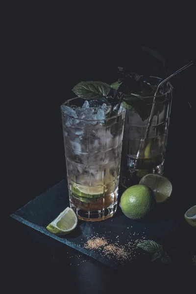 Two Moody Cocktails Black Background Mint Lime — Stock Photo, Image