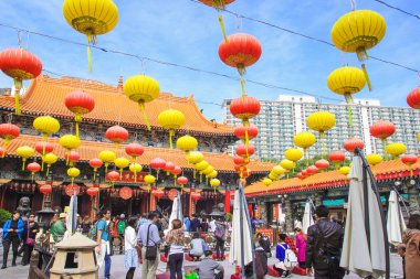Kimliği belirsiz kişi ibadet Hong Kong.Wong Tai Sin Temple taoiost Allah'a bir iyi bilinen tapınak ve Hong Kong turistik cazibe olduğunu
