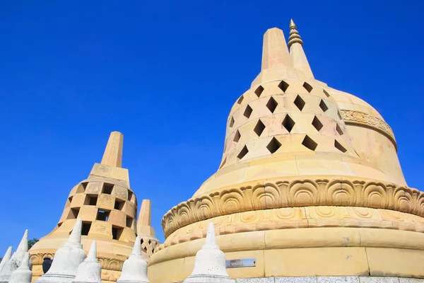 Sandstone Pagoda in Pa Kung Temple at Roi Et of Thailand. There is a place for meditation. — Stock Photo, Image