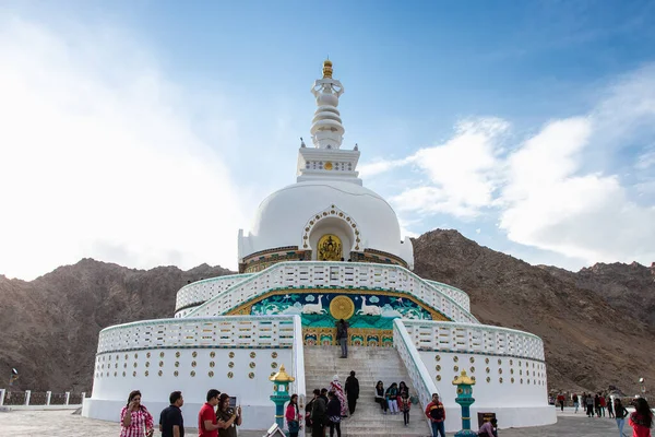 Leh Ladakh India Jun16 2018 Tourist Travel Visit White Stupa — 图库照片