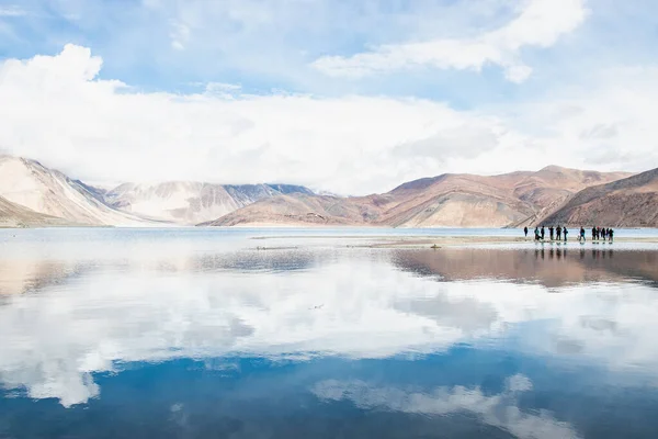 Leh Ladakh India Junio 2018 Reflexiones Alta Montaña Con Nubes —  Fotos de Stock