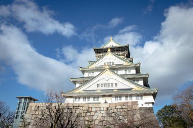 Osaka kalesi Japonya 'nın en ünlü simgelerinden biri olan Japonya' nın en büyük kalesidir..