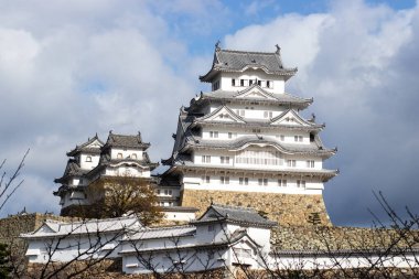 HYOGO, JAPONYA - 14 DEC14, 2018: Himeji Şatosu veya UNESCO tarafından Japonya 'daki Dünya Mirası' na tanınan Beyaz Balıkçıl Kalesi.