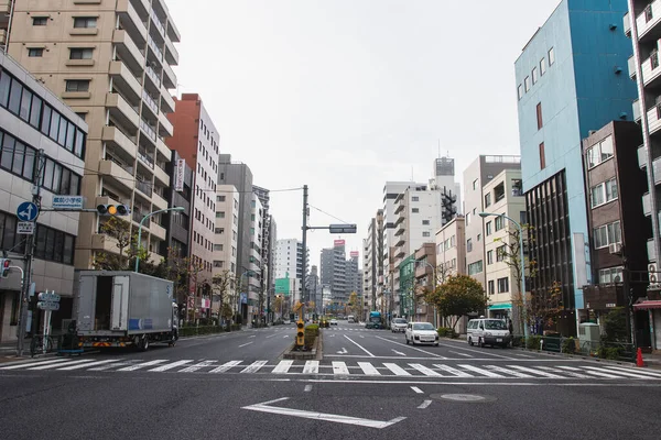 2018年12月8日 日本文化である朝の東京市内の清掃道路 — ストック写真