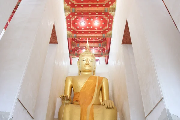 Big golden buddha at Wat Pa Lelai, Supanburi, Thailand — Stock Photo, Image