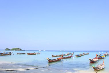 Longtail tekne için ziyaret güzel beach Koh Lipe, Tayland