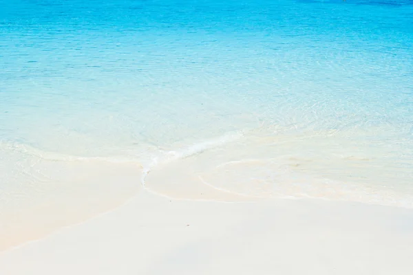 Andaman Denizi, beyaz kum plaj ve mavi deniz — Stok fotoğraf