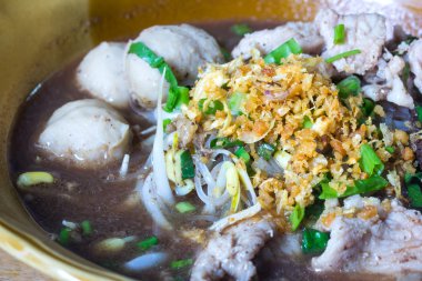 Tay tarzı klasik tekne şehriye