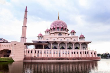 Putra Camii Putrajaya şehirde yeni Federal Bölge yer.