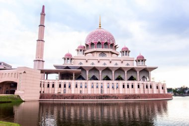 Putra Camii Putrajaya şehirde yeni Federal Bölge yer.