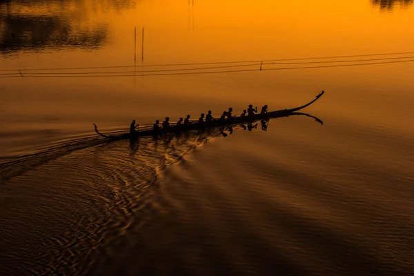 Image of silhouette, Rower at sunse — Stock Photo, Image