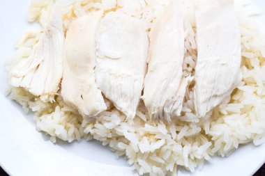 Hainan tavuk yağlı pilav ile