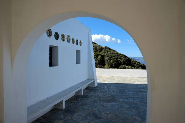 Isla Skiathos Grecia Iglesia Tradicional Blanca Isla Arquitectura Moderna Agios —  Fotos de Stock