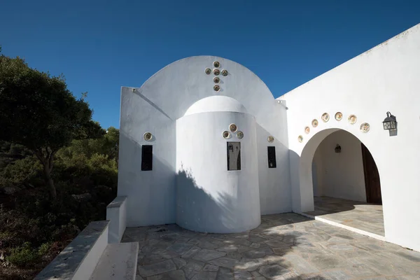 Isla Skiathos Grecia Iglesia Tradicional Blanca Isla Arquitectura Moderna Agios —  Fotos de Stock