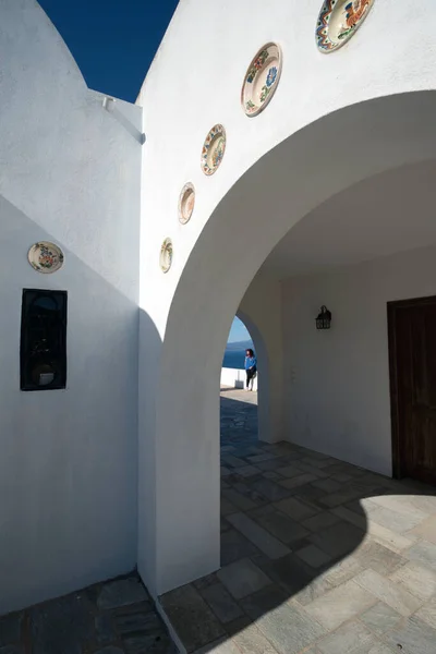 Isla Skiathos Grecia Iglesia Tradicional Blanca Isla Arquitectura Moderna Agios —  Fotos de Stock