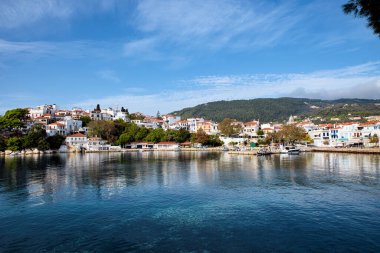 Skiathos Adası, Yunanistan. Skiathos kasabası Eski kasabanın güzel manzarası .