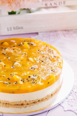Taze tutku meyve cheesecake tatlı