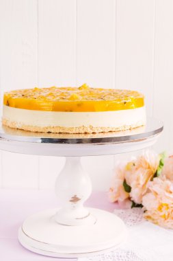 Taze tutku meyve cheesecake tatlı
