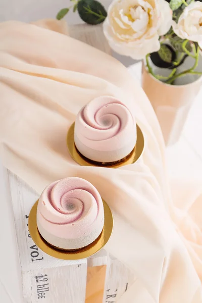 MUS różowy tort z welurową powłoką Zdjęcia Stockowe bez tantiem