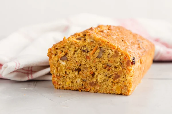 Fresh carrot cake — Stock Photo, Image