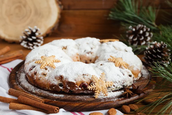 Traditioneller Christstollen — Stockfoto