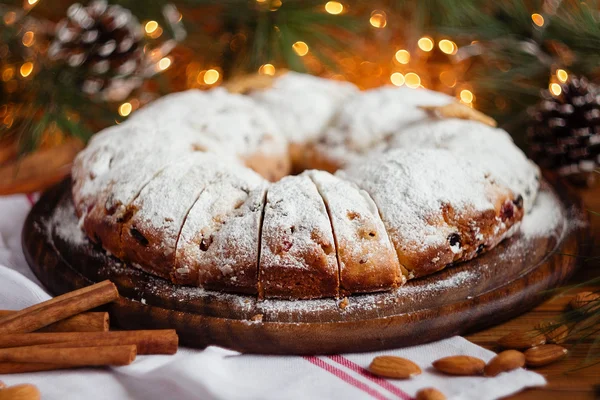 Traditioneller Christstollen — Stockfoto